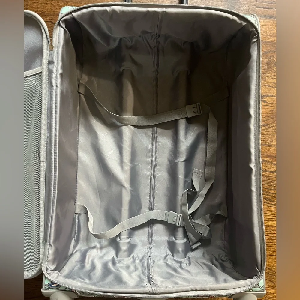 Vera Bradley Rolling Suitcase in RETIRED Fan Floral - Picture 5 of 13